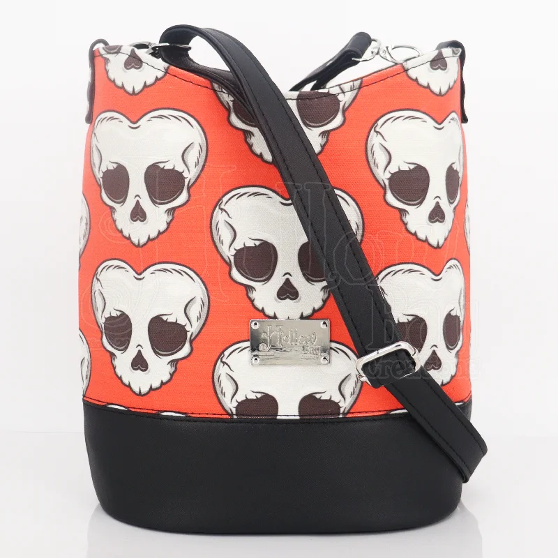 Bella Bucket - Valloween Skulls